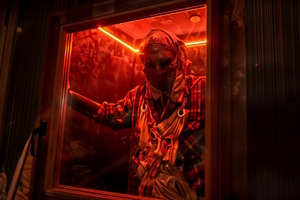 Фотография перформанса Коллапс. Я - жертва 2 от компании Lost in the Dark (Фото 3)